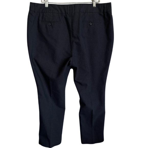 Amanda and Chelsea Curvy Classic Navy Patterned Trousers Size 18 - Picture 2 of 8
